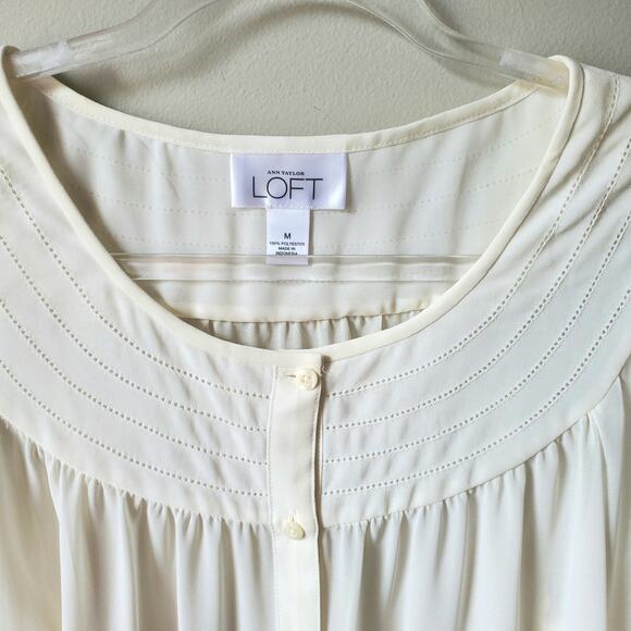 Women Loft Ivory Button Blouse Top M Sheer Career Classic Feminine Relaxed NEW - Picture 2 of 7